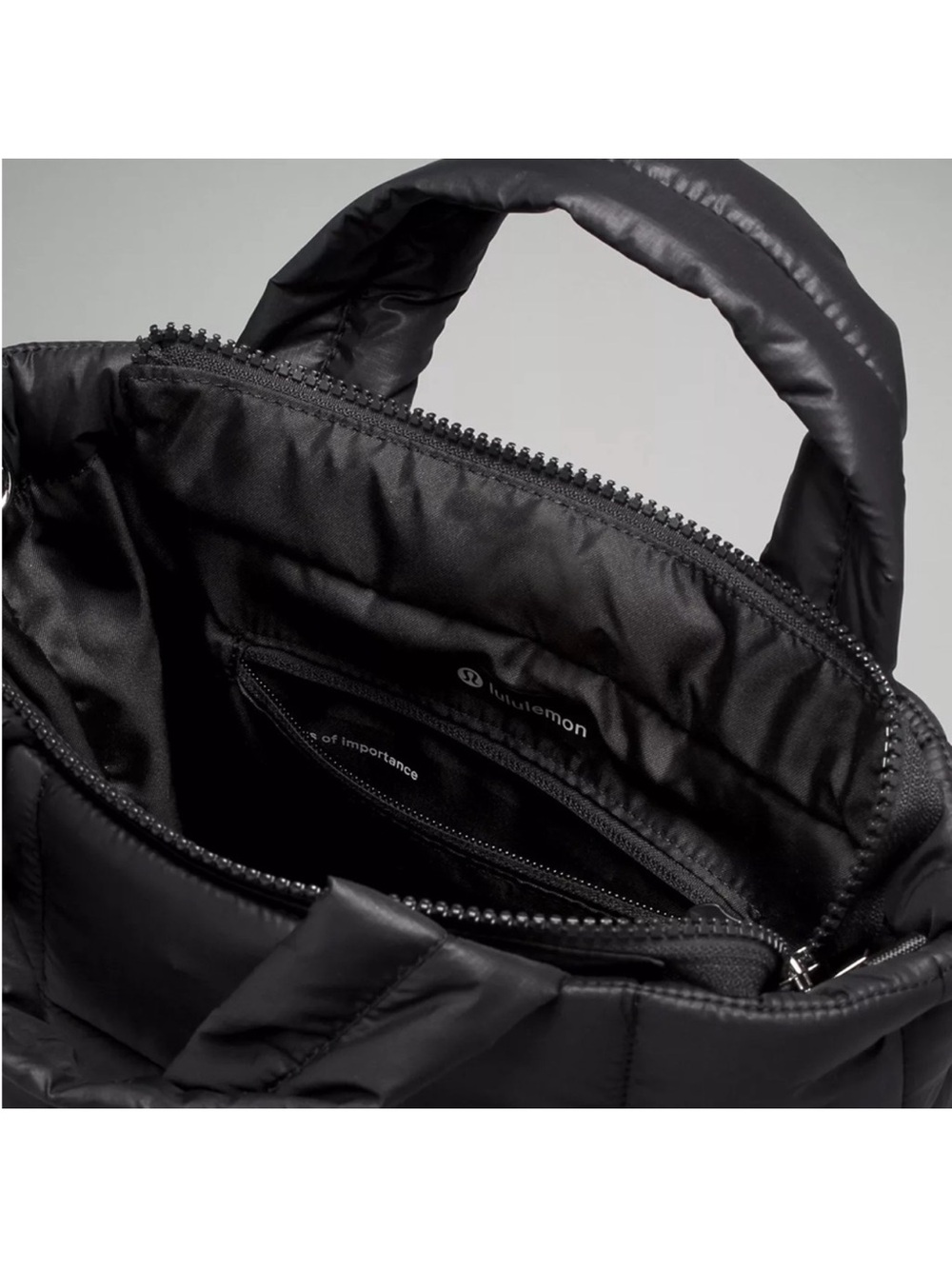 lululemon🍋 Quilted Grid “Wunder Puff” Mini Tote Black NWT - Picture 4 of 12